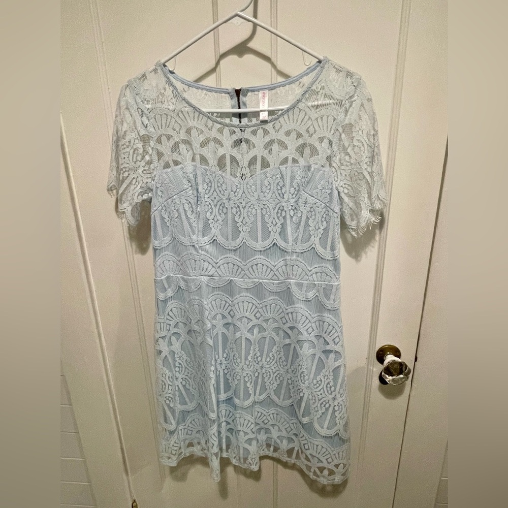 NWOT Xhilaration short sleeve lace dress